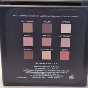 Palette De Maquillage Younique Addiction N°9 - Poudres Et Pigments, Fini Mat Et Satiné